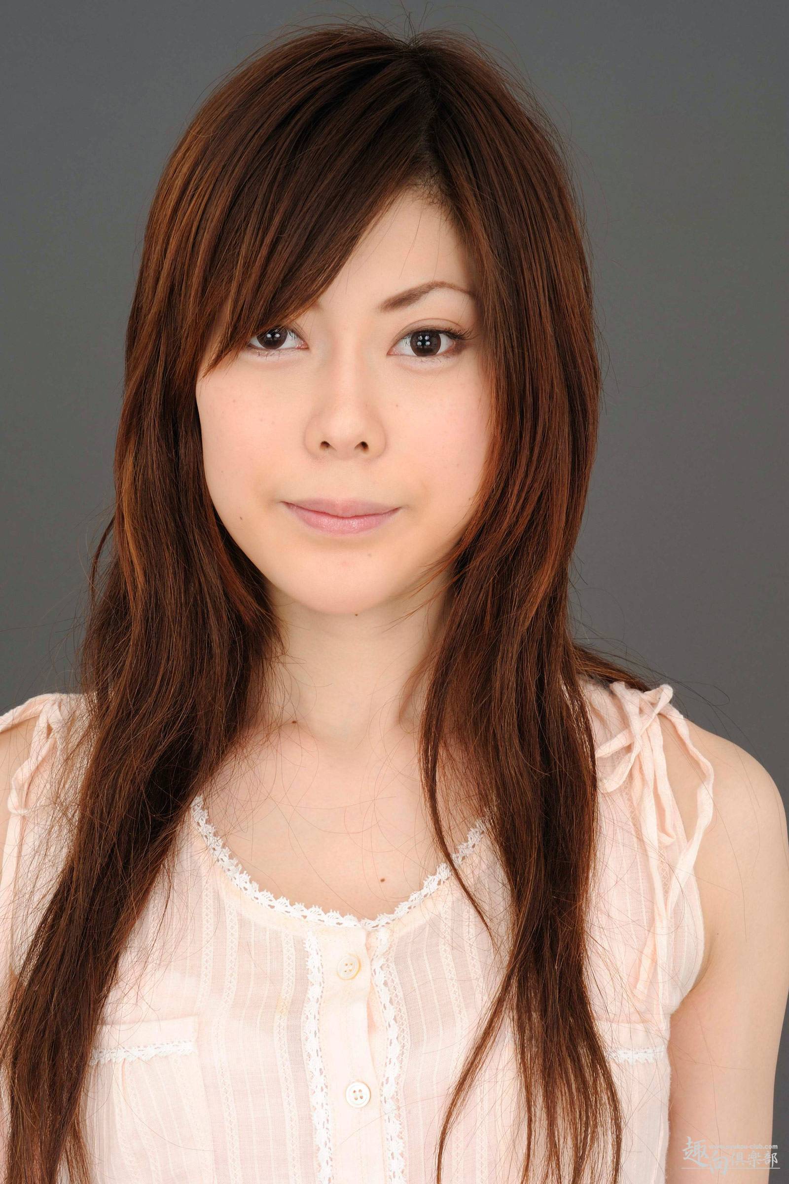 [Syukou-Club] 2013.11.07 Digi-Girl No.152 初脫ぎ素人4 純花しおん 1